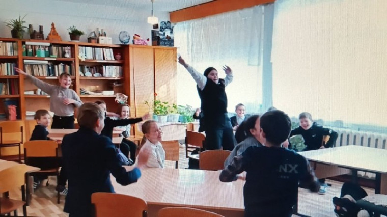 В рамках трека "Орлёнок-Эрудит" в 4 классе прошло занятие "Вчера-мечта".