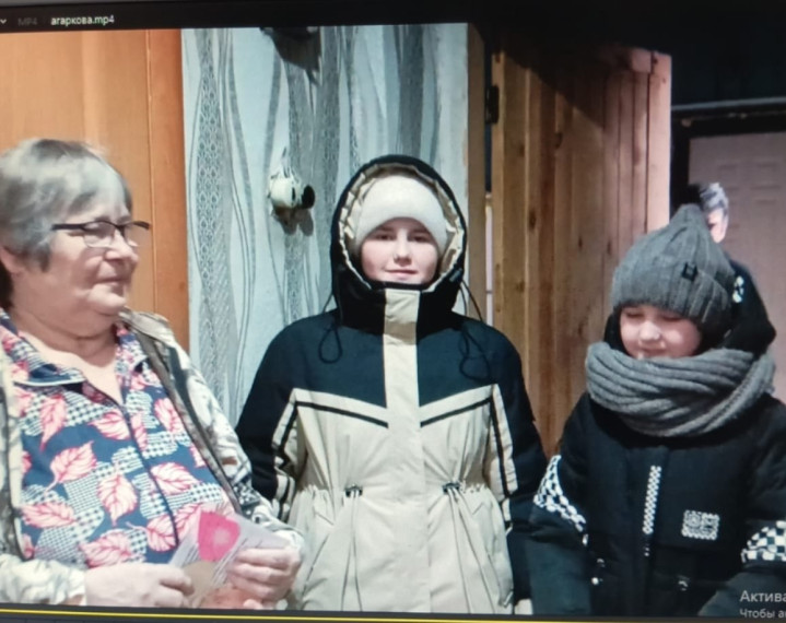 В преддверии Международного женского дня четвероклассники под руководством классного руководителя Панасюк Н. Ф. подготовили особенный подарок для матерей, чьи сыновья участвуют в специальной военной операции.